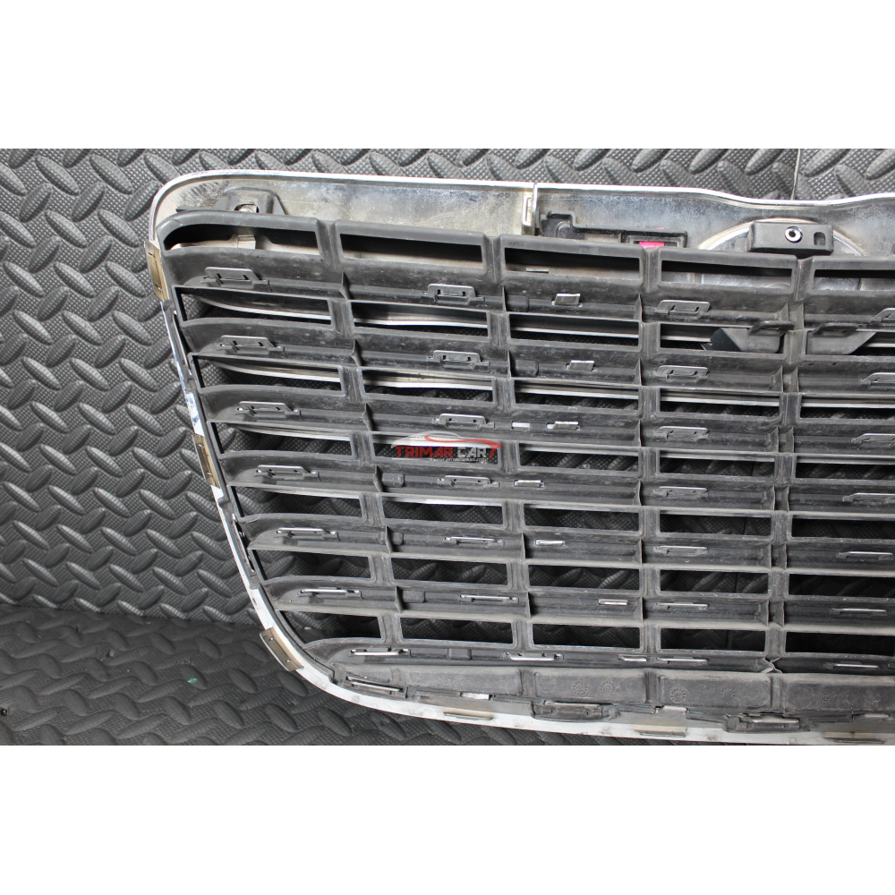 68146910AA MASCHERINA GRIGLIA ANTERIORE LANCIA THEMA 2 (LX)(2011 IN POI) 3.0 D 239CV 176KW COD MOT; EXF