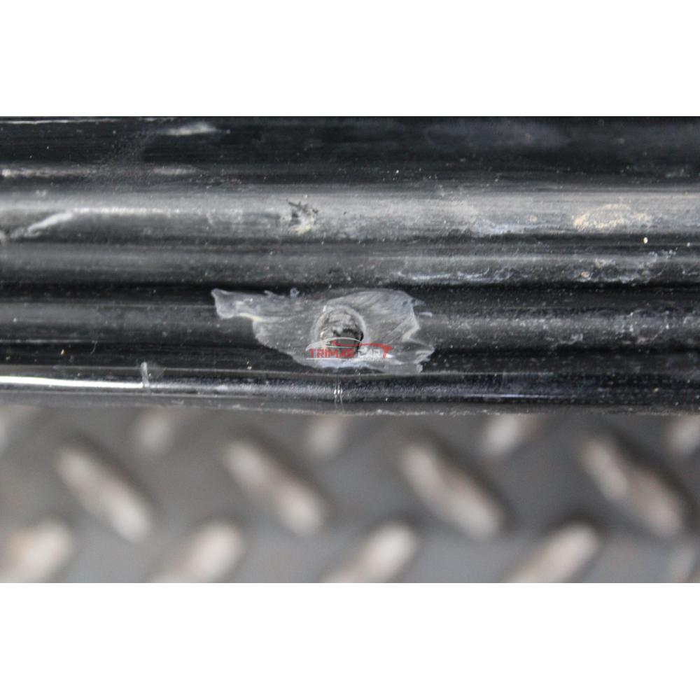 1LG57TZZAB 1LG56TZZAB COPPIA MINIGONNE SOTTOPORTA LATERALI LANCIA THEMA 2 (LX)(2011 IN POI) 3.0 D 239CV 176KW COD MOT. EXF