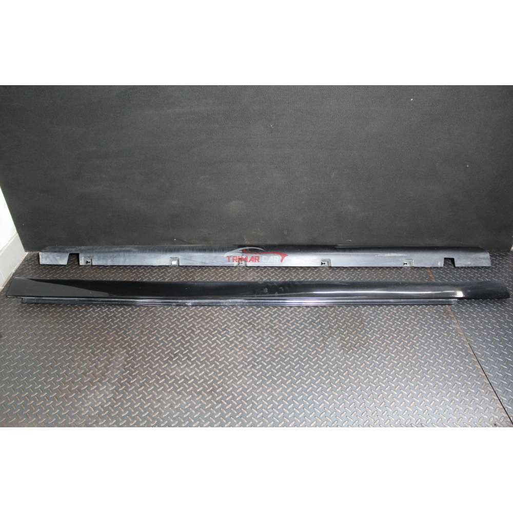 1LG57TZZAB 1LG56TZZAB COPPIA MINIGONNE SOTTOPORTA LATERALI LANCIA THEMA 2 (LX)(2011 IN POI) 3.0 D 239CV 176KW COD MOT. EXF