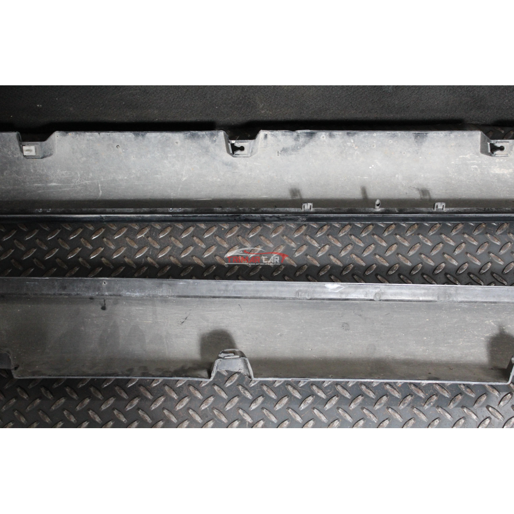 1LG57TZZAB 1LG56TZZAB COPPIA MINIGONNE SOTTOPORTA LATERALI LANCIA THEMA 2 (LX)(2011 IN POI) 3.0 D 239CV 176KW COD MOT. EXF