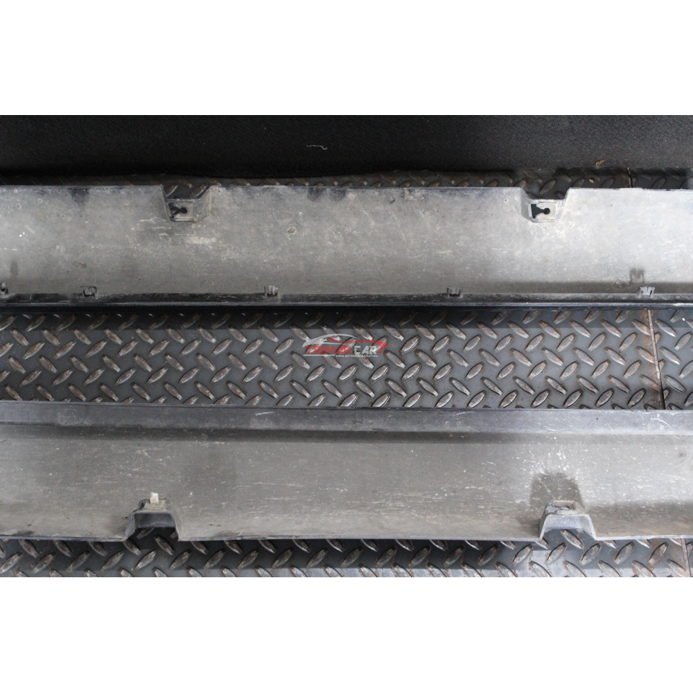 1LG57TZZAB 1LG56TZZAB COPPIA MINIGONNE SOTTOPORTA LATERALI LANCIA THEMA 2 (LX)(2011 IN POI) 3.0 D 239CV 176KW COD MOT. EXF