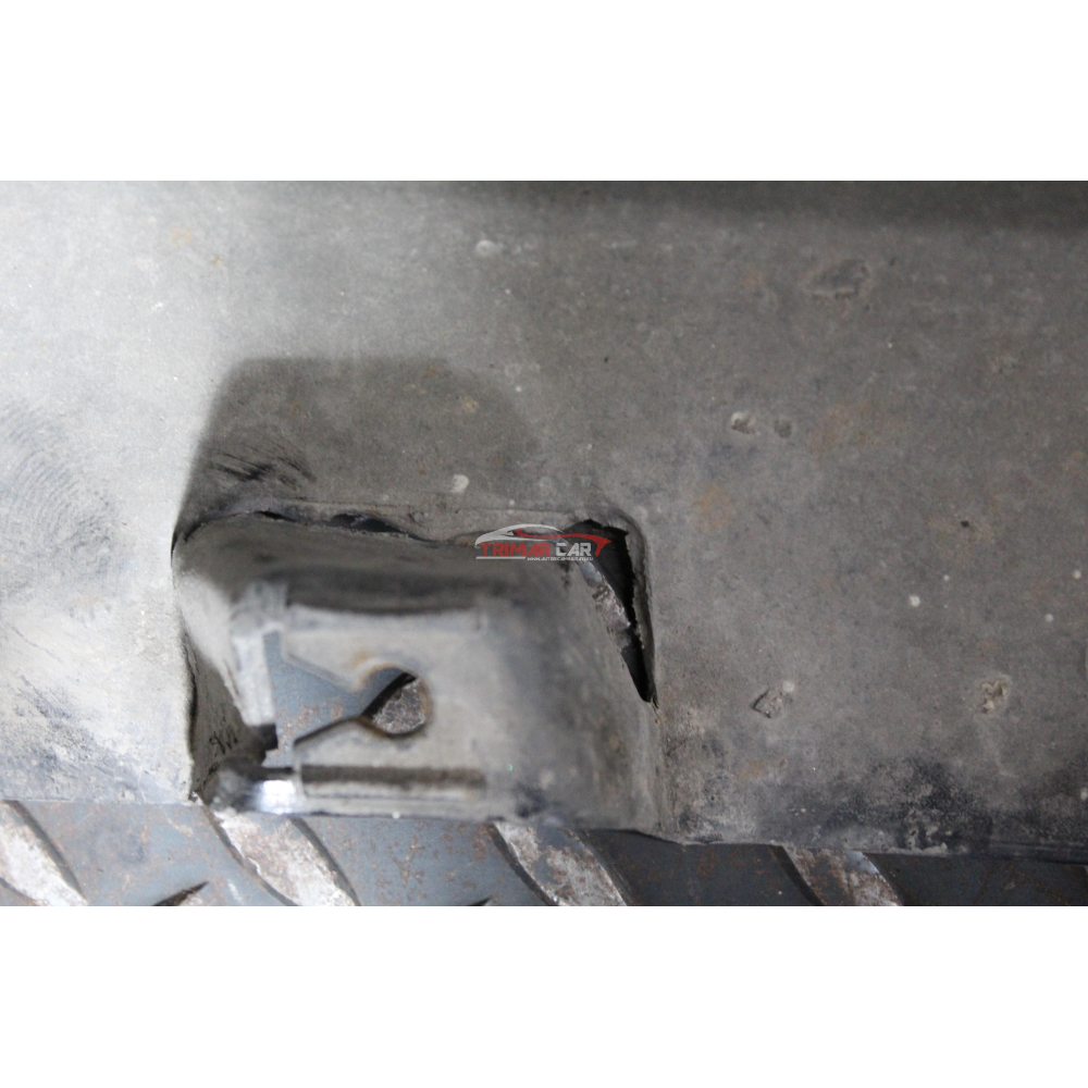 1LG57TZZAB 1LG56TZZAB COPPIA MINIGONNE SOTTOPORTA LATERALI LANCIA THEMA 2 (LX)(2011 IN POI) 3.0 D 239CV 176KW COD MOT. EXF