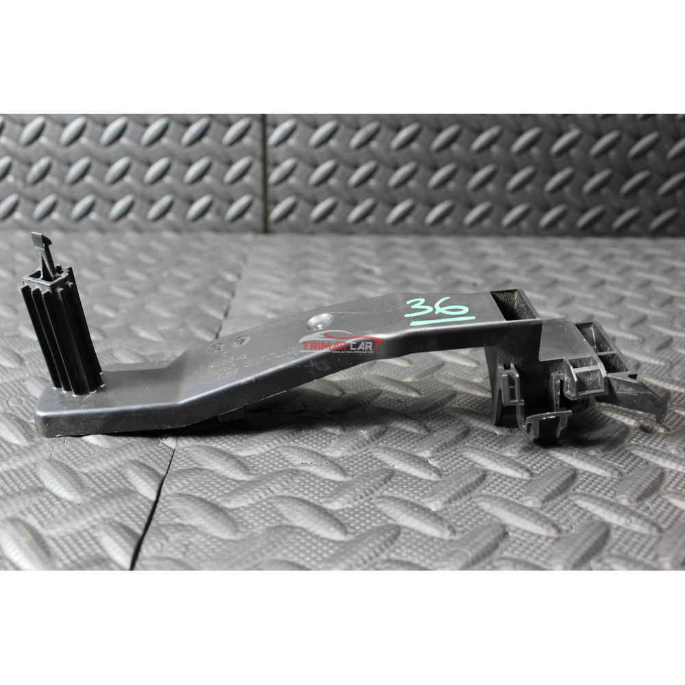 C18175-103 STAFFA MANIGLIA ESTERNA POSTERIORE DESTRO JEEP CHEROKEE 5 (KL)(2013 >)