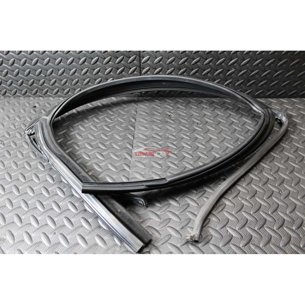 TELAIO FINESTRINO POSTERIORE DESTRO JEEP CHEROKEE 5 (KL)(2013 >)