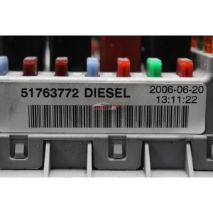 51763772 CENTRALINA SCATOLA PORTAFUSIBILI FIAT DOBLO Cargo 1 (223)(05-10)  1.3 JTD 75 CV 199A2000