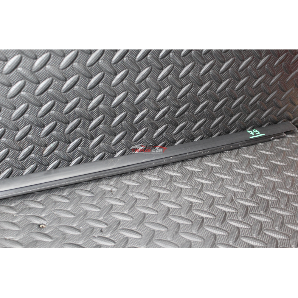 51936594 RASCHIAVETRO ESTERNO ANTERIORE DESTRO FIAT 500X (334)(2014 >)