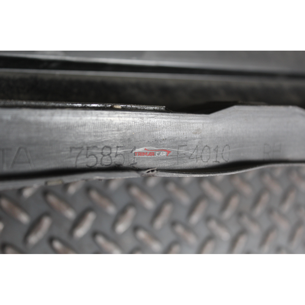 75851F4010 MINIGONNA SOTTOPORTA DESTRA TOYOTA C-HR (2016>) 1.8 HYBRID 2ZR-FXE