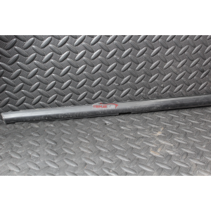 YQ00168080 RASCHIAVETRO ESTERNO ANTERIORE DESTRO CITROEN C3 AIRCROSS II 2 (2023)