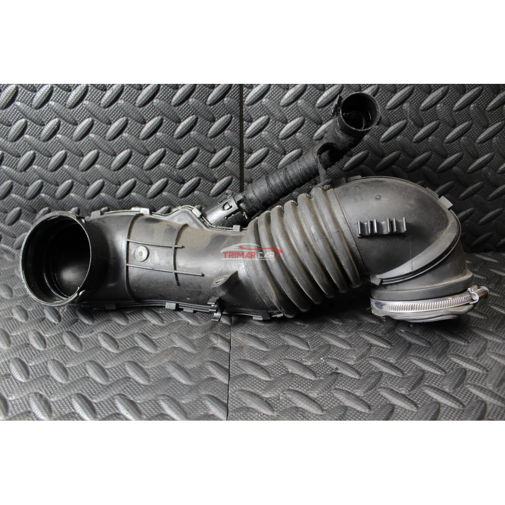 13717804846 TUBO MANICOTTO ASPIRAZIONE ARIA SX BMW SERIE 1 (E81)(2006-2011) 120D