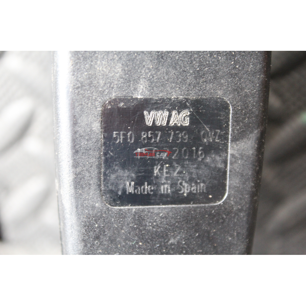 5F0857739QVZ AGGANCIO CINTURA SICUREZZA POSTERIORE CENTRALE SEAT LEON (5F1)(2012 >) 1.6TDI 81KW 110CV CXXB