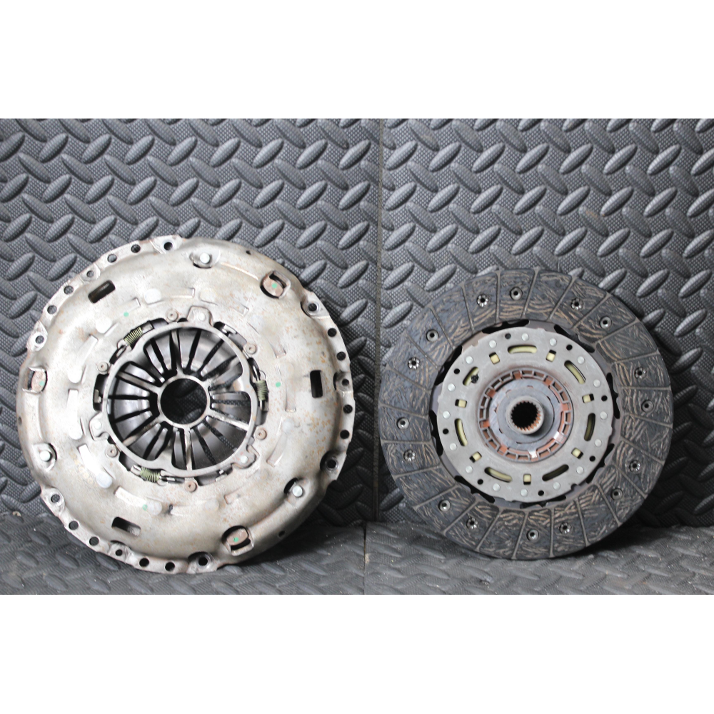 124060710 KIT DISCO FRIZIONE SPINGIDISCO AUDI Q3 (8UB,8UG)(2011 >) 2.0TDI