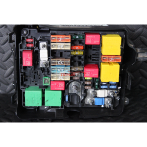 452833302 CENTRALINA SCATOLA PORTAFUSIBILI PEUGEOT 2008 (CU)(2013 >) 1.6 HDI 92CV 68KW 9H06 9HP