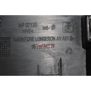 9673754377 96737543ZD PROFILO BATTITACCO ANTERIORE DESTRO PEUGEOT 2008 (CU)(2013 >) 1.6 HDI 92CV 68KW 9H06 9HP