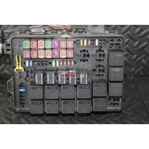 K68081219AB CENTRALINA SCATOLA PORTAFUSIBILI LANCIA THEMA 2 (LX)(2011 >) 3.0D 239CV 176KW VM24D / EXF