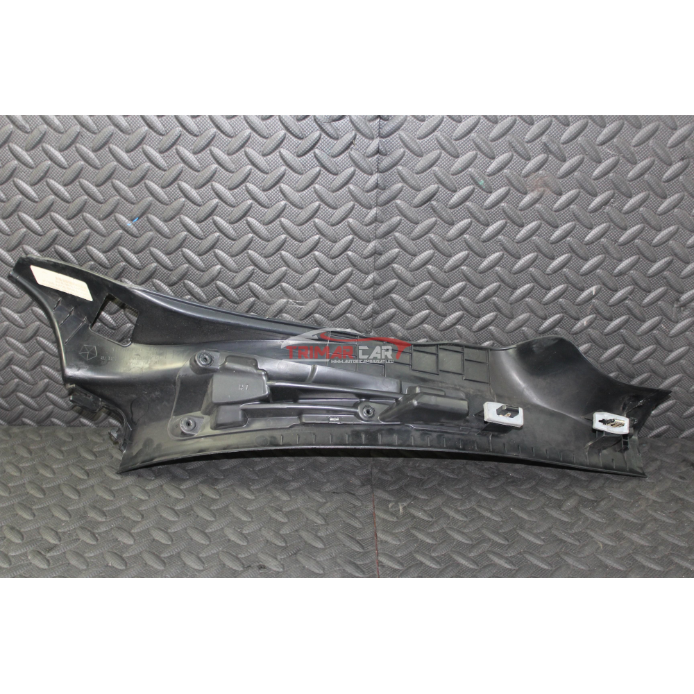 K1KL39DX9AE PROFILO BATTITACCO POSTERIORE SINISTRO LANCIA THEMA 2 (LX)(2011 >) 3.0D 239CV 176KW VM24D / EXF