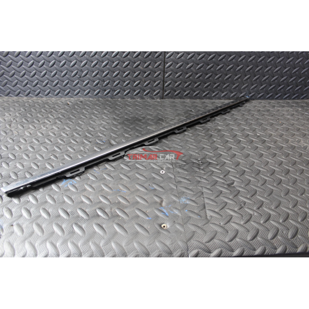 9673931380 RASCHIAVETRO ESTERNO ANTERIORE DESTRO PEUGEOT 2008 (CU)(2014) 2013>