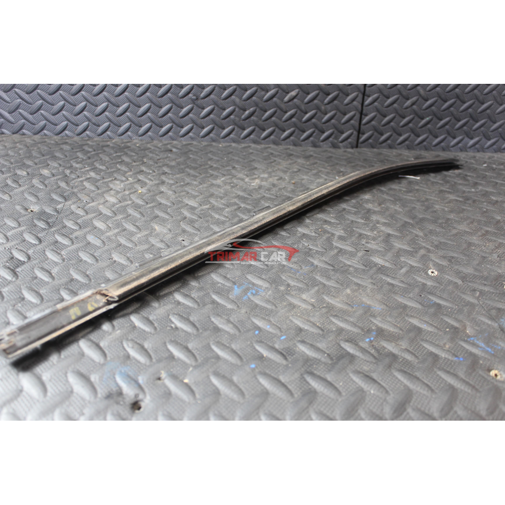 RASCHIAVETRO ESTERNO POSTERIORE SINISTRO LANCIA YPSILON 3 (312)(2011 >)