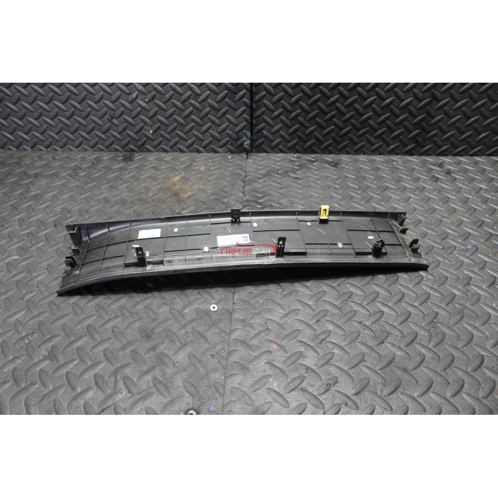 0105AW0040B PROFILO BATTITACCO ANTERIORE SINISTRO MAHINDRA XUV500 (2011>)  2.2CRDE AWD "2021"