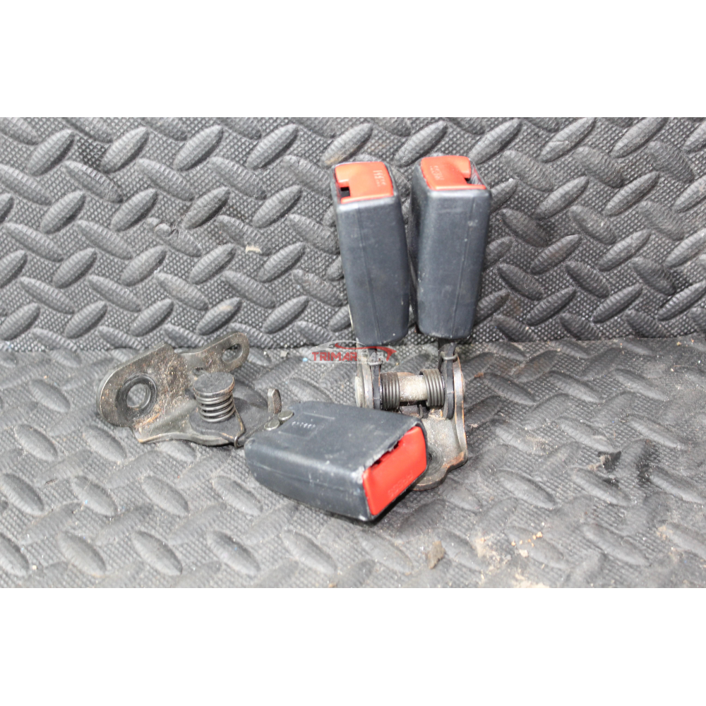 ATTACCO CINTURA SICUREZZA POSTERIORE DESTRA SINISTRA CENTRALE JEEP CHEROKEE 3 (KJ)(01-08) 2.8 CRD 150CV 110KW 4X4 ENF VM31C