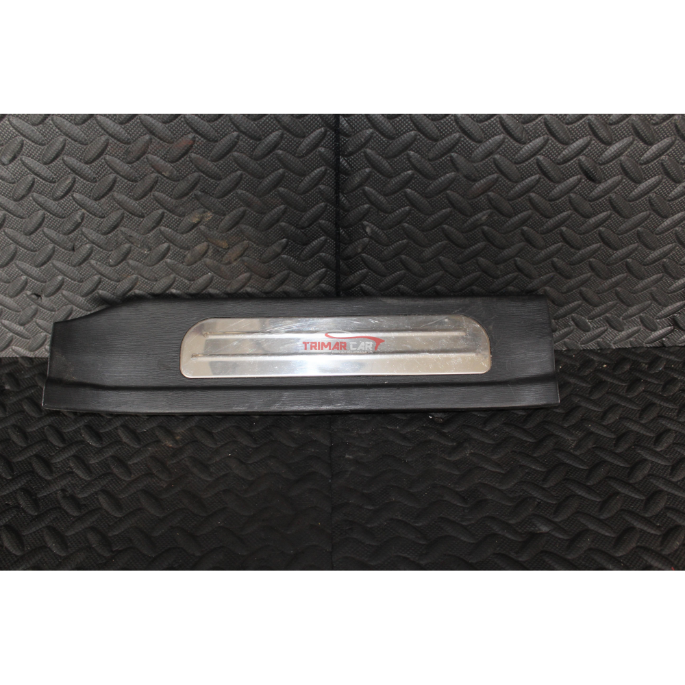 0105AW0050B PROFILO BATTITACCO POSTERIORE DESTRO MAHINDRA XUV500 (2011>) 2.2CRDE AWD "2021"