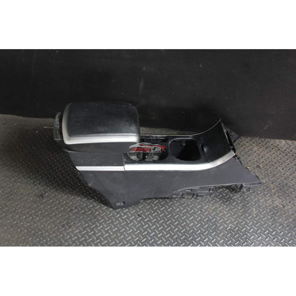 0112BAW01120K RIVESTIMENTO TUNNEL CENTRALE MAHINDRA XUV500 (2011>) 2.2CRDE AWD "2021"