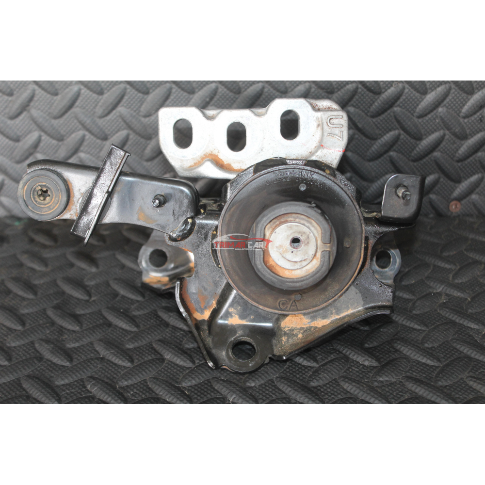 12372K0060 SUPPORTO MOTORE SINISTRO TOYOTA YARIS CROSS HYBRID (MXP_)(2020>) 1.5 HYBRID TRAZIONE INTEGRALE 116CV 85KW M15AFXE