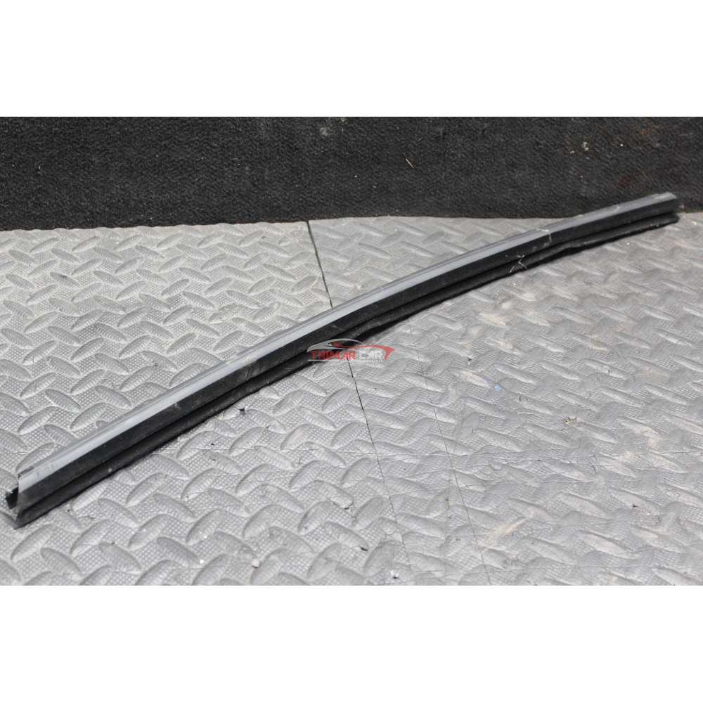 5F4839471A RASCHIAVETRO INTERNO POSTERIORE SINISTRO SEAT LEON (5F1)(2012 >) 1.6TDI 81KW 110CV CXXB