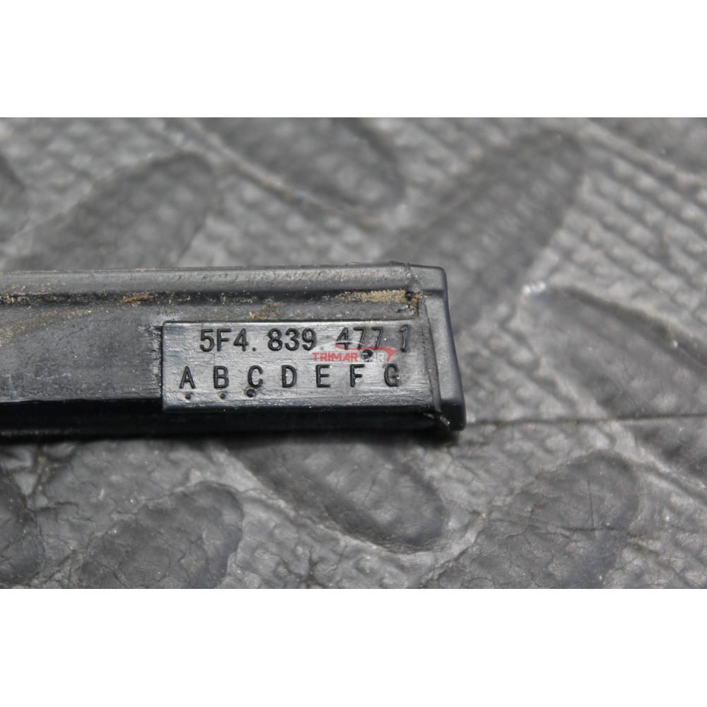 5F4839477C RASCHIAVETRO ESTERNO POSTERIORE SINISTRO SEAT LEON (5F1)(2012 >) 1.6TDI 81KW 110CV CXXB