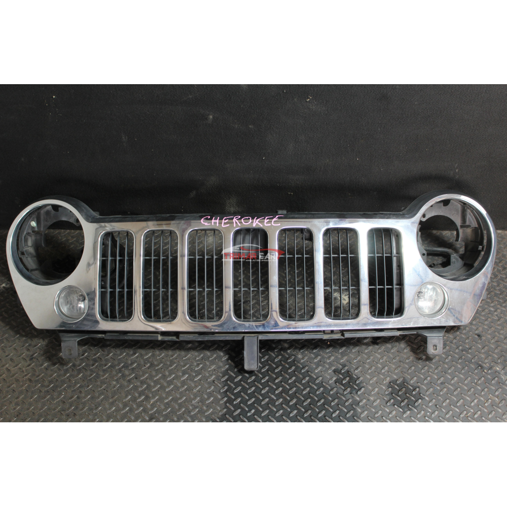5JJ85TRMAE MASCHERINA GRIGLIA ANTERIORE JEEP CHEROKEE 3 (KJ)(01-08) 2.8 CRD 150CV 110KW 4X4 ENF VM31C