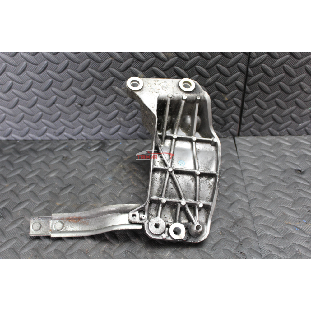 VMMT013308F SUPPORTO MOTORE ALTERNATORE LANCIA THEMA 2 (LX)(2011 >) 3.0D 239CV 176KW VM24D / EXF