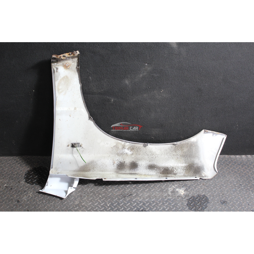 PARAFANGO ANTERIORE DX DESTRO C/FORO LUCCIOLA SUZUKI VITARA 1 (ET,TA)(1988-1999) 1.6 8V BENZINA G16A