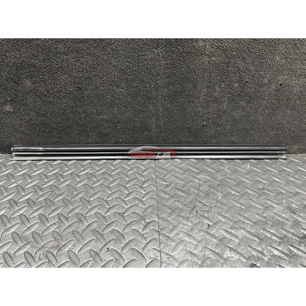 K55395715AB RASCHIAVETRO INTERNO ANTERIORE SINISTRO JEEP WRANGLER 3 (JK)(2007-2018)