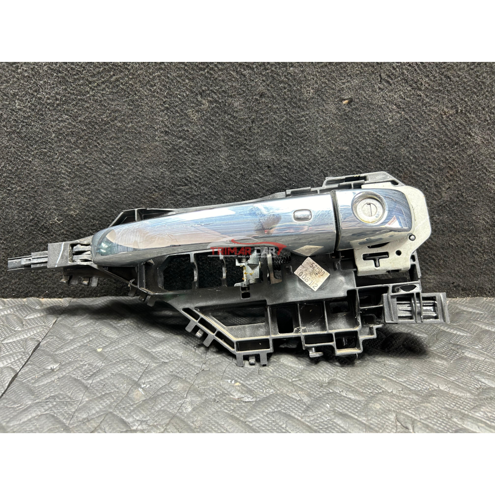 K68064625AE MANIGLIA ESTERNA ANTERIORE SINISTRA LANCIA THEMA 2 (LX)(2011 >) 3.0 D 239CV 176KW COD MOT; EXF