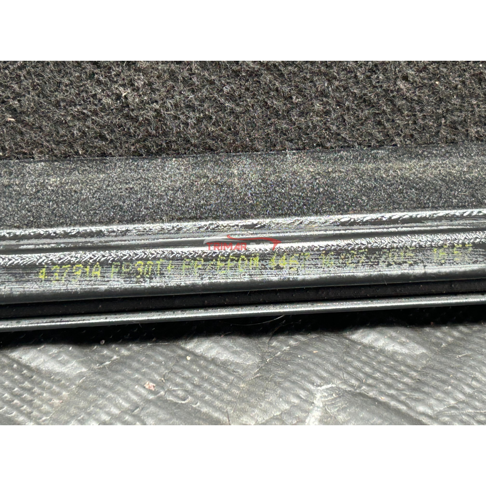 K55395715AB RASCHIAVETRO INTERNO ANTERIORE SINISTRO JEEP WRANGLER 3 (JK)(2007-2018)