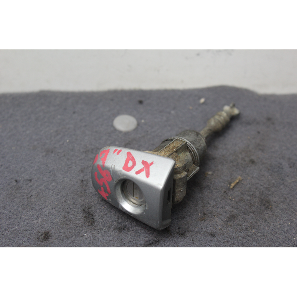 CILINDRETTO MANIGLIA ESTERNA ANTERIORE DESTRA TOYOTA YARIS 2 (2005-2011)