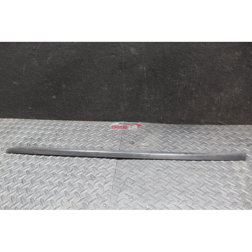 A1567250165 RASCHIAVETRO ESTERNO ANTERIORE SINISTRO MERCEDES CLASSE GLA (X156)(2013 >)