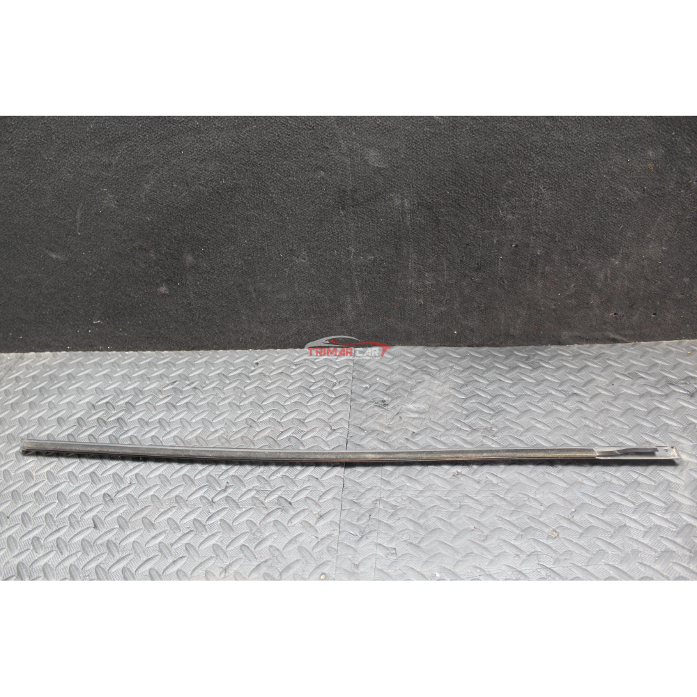 A1567250165 RASCHIAVETRO ESTERNO ANTERIORE SINISTRO MERCEDES CLASSE GLA (X156)(2013 >)