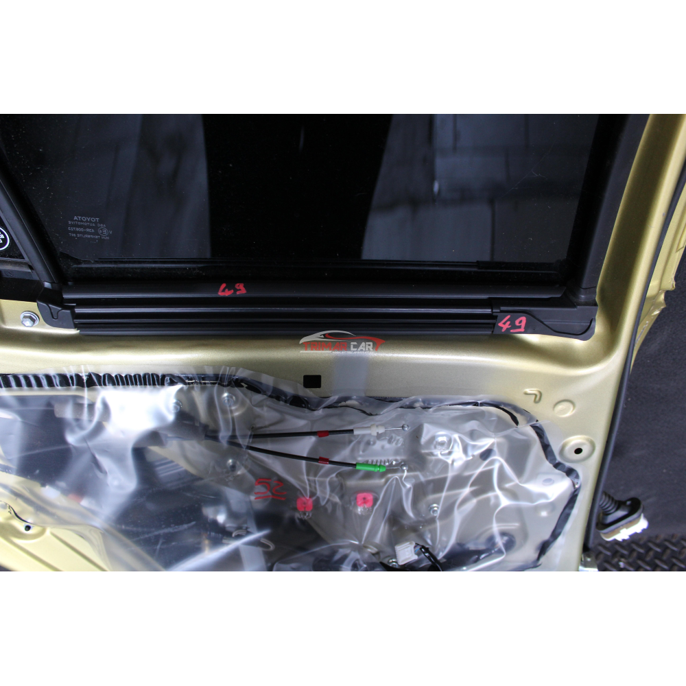 68174K2010 RASCHIAVETRO INTERNO POSTERIORE SINISTRO TOYOTA YARIS CROSS HYBRID (MXP_)(2020>) 1.5 HYBRID TRAZIONE INTEGRALE 116CV 85KW M15AFXE