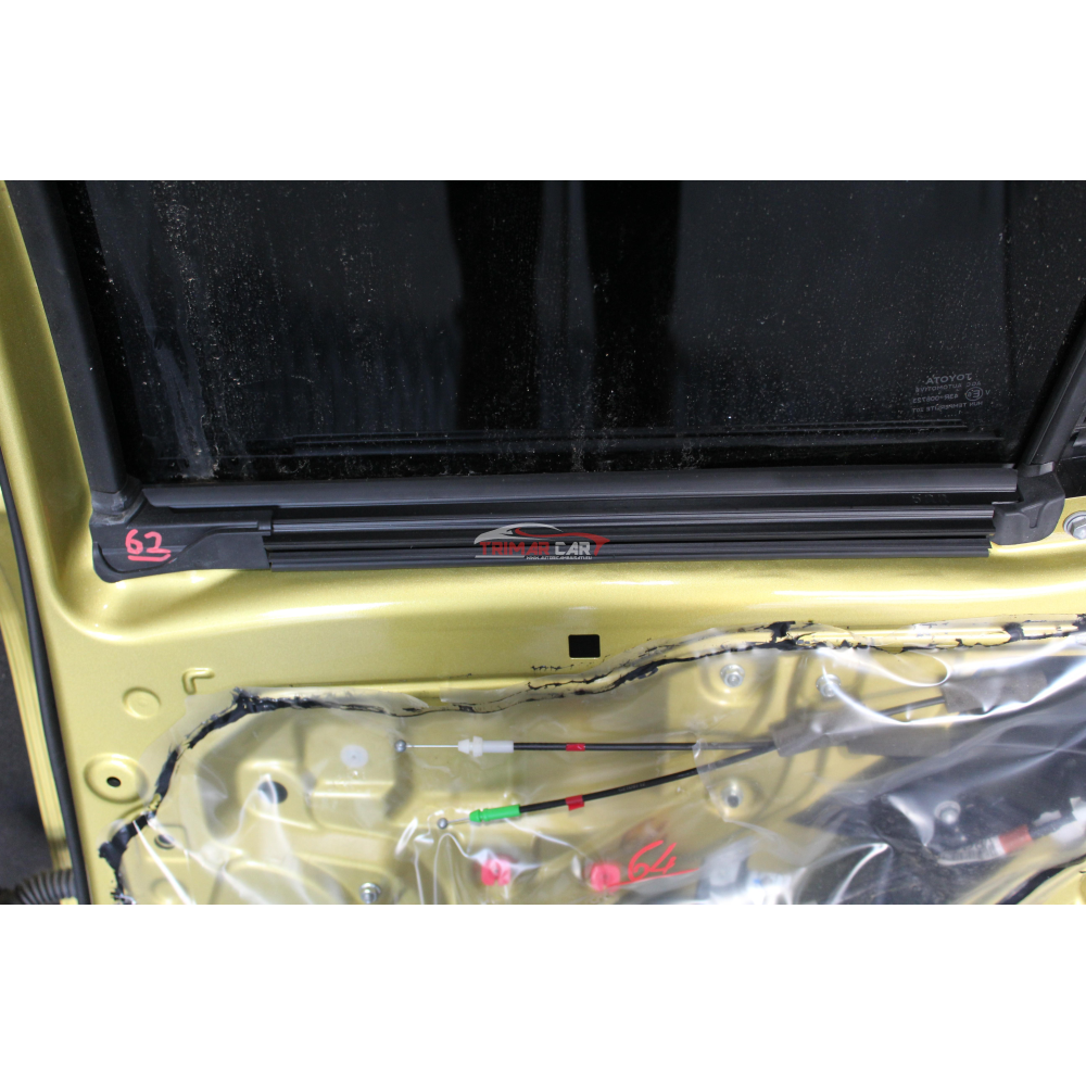 68173K2010 RASCHIAVETRO INTERNO POSTERIORE DESTRO TOYOTA YARIS CROSS HYBRID (MXP_)(2020>) 1.5 HYBRID TRAZIONE INTEGRALE 116CV 85KW M15AFXE