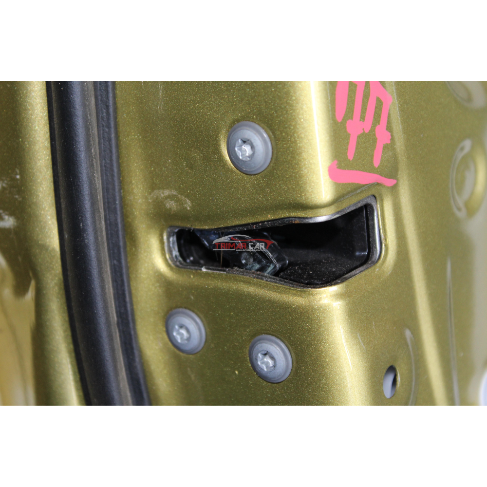 69040K0040 SERRATURA SPORTELLO ANTERIORE SINISTRA TOYOTA YARIS CROSS HYBRID (MXP_)(2020>) 1.5 HYBRID TRAZIONE INTEGRALE 116CV 85KW M15AFXE