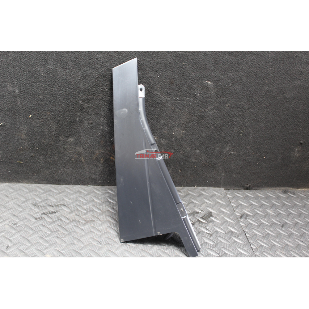 68102578AC MODANATURA SPORTELLO POSTERIORE DESTRO LAT POST JEEP CHEROKEE 5 (KL)(2013 >)