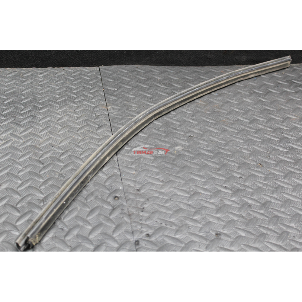 9801007180 RASCHIAVETRO ESTERNO ANTERIORE SINISTRO CITROEN C4 CACTUS (2014 >)