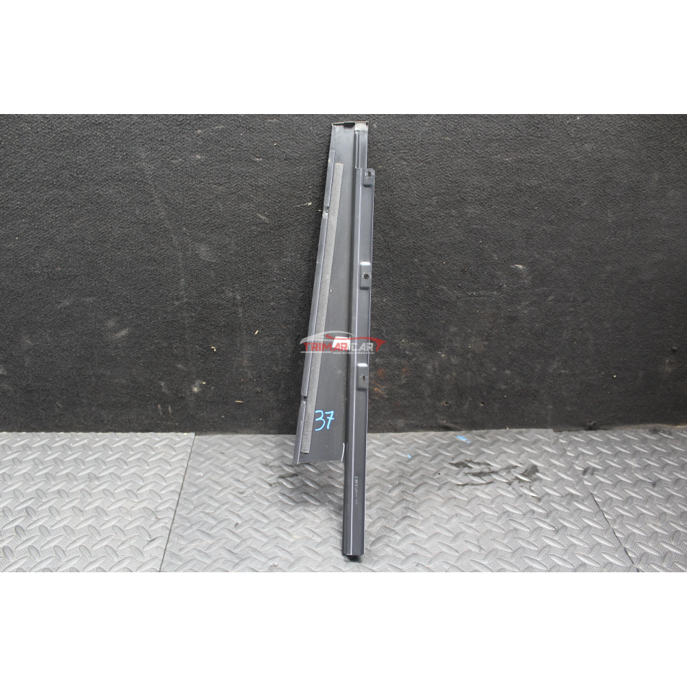 68102576AA MODANATURA SPORTELLO POSTERIORE DESTRO JEEP CHEROKEE 5 (KL)(2013 >)