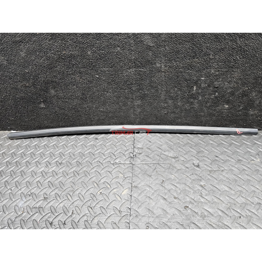 2GA837478D RASCHIAVETRO ESTERNO ANTERIORE DESTRO VOLKSWAGEN T-ROC (A11)(2017 >) 2.0 TDI 4motion 150CV 110KW DTTC