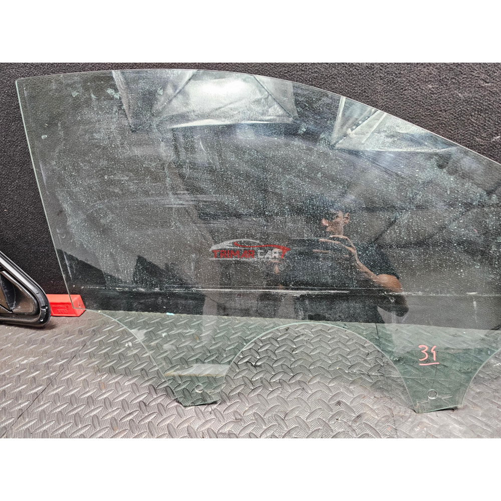 2GA845202D VETRO SCENDENTE PORTA ANTERIORE DESTRA VOLKSWAGEN T-ROC (A11)(2017 >) 2.0 TDI 4motion 150CV 110KW DTTC