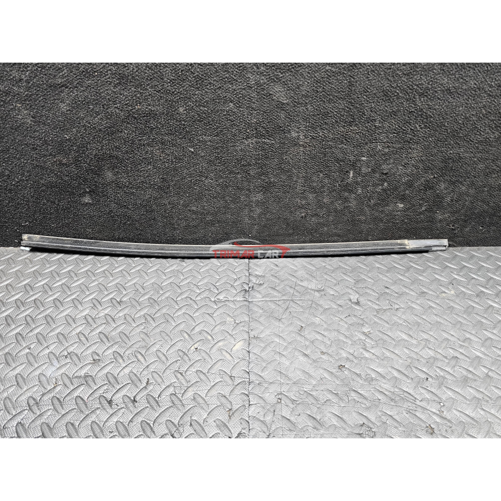 2GA837478D RASCHIAVETRO ESTERNO ANTERIORE DESTRO VOLKSWAGEN T-ROC (A11)(2017 >) 2.0 TDI 4motion 150CV 110KW DTTC