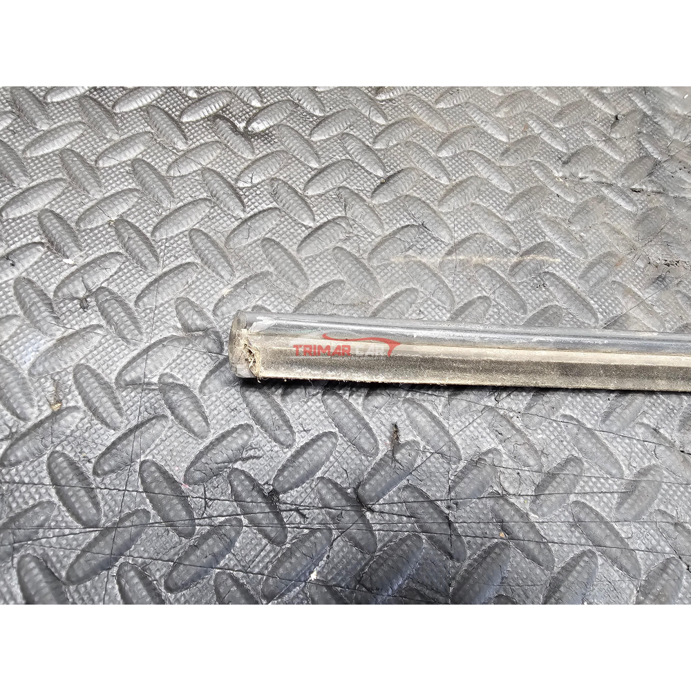 9801006880 RASCHIAVETRO ESTERNO ANTERIORE DESTRO CITROEN C4 CACTUS (2014 >)