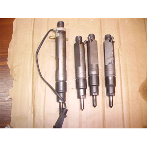INIETTORE POLO OCTAVIA GOLF 4 1.9 TDI 90CV 028130202P **PREZZO CADAUNO