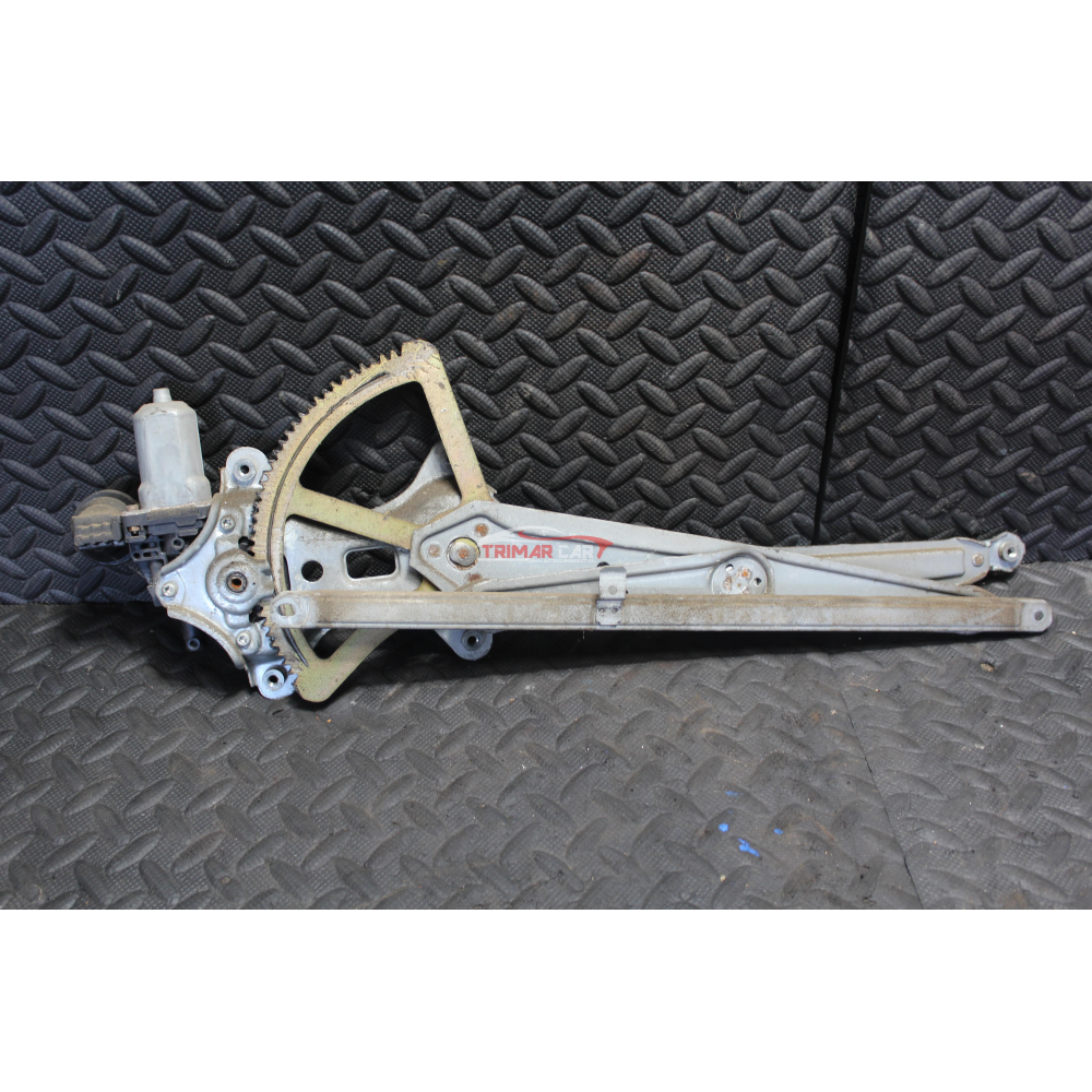 85720-58010 ALZAVETRO ELETTRICO ANTERIORE SINISTRO TOYOTA LAND CRUISER 300 (J12)(2002-2009) 3.0 D-4D 4WD 163CV 120CV COD MOT; 1KDFTV