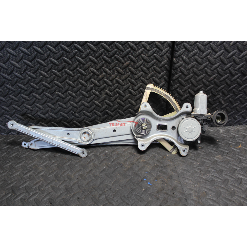 85720-58010 ALZAVETRO ELETTRICO ANTERIORE SINISTRO TOYOTA LAND CRUISER 300 (J12)(2002-2009) 3.0 D-4D 4WD 163CV 120CV COD MOT; 1KDFTV